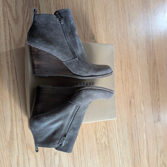 NEW Lucky Brand Yesterr Wedge Heel Booties Leather Women's 11 Ankle Boot gray - Picture 8 of 13